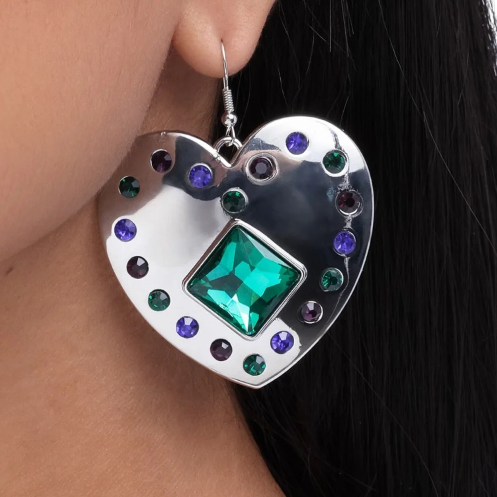 ⚪️🟩⚪️ “LOVELY LIGHTS” GREEN EARRINGS ~ PAPARAZZI❗️ ⚪️🟩⚪️ STUNNING❗️
